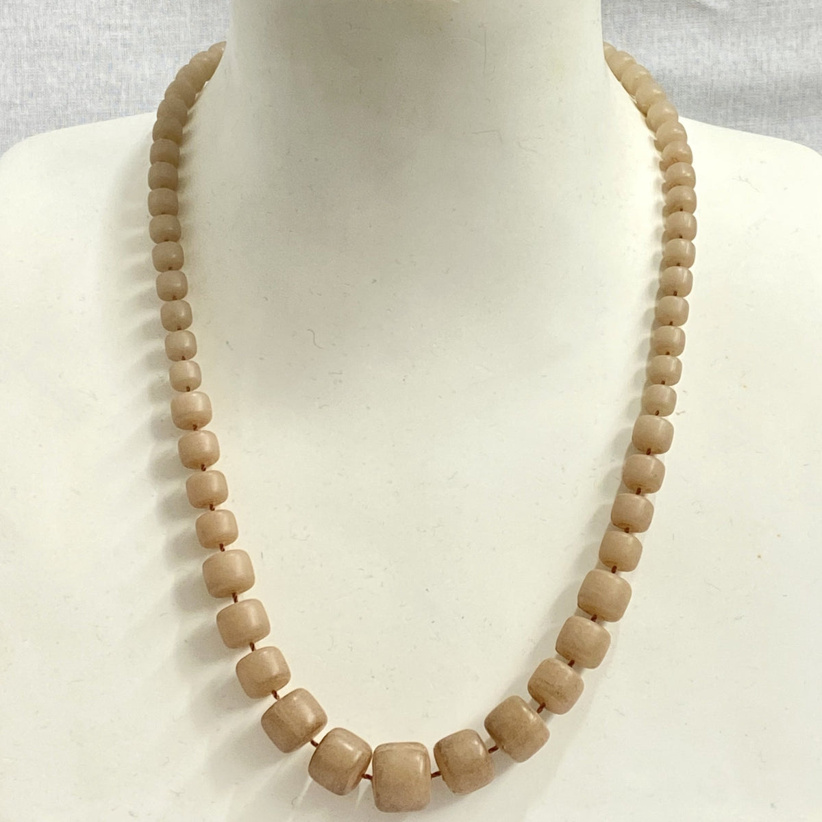 Vintage Soft Pink Bakelite Graduated Beaded Necklace