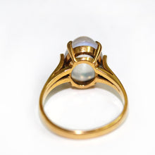 Vintage 22ct Yellow Gold Moonstone Ring
