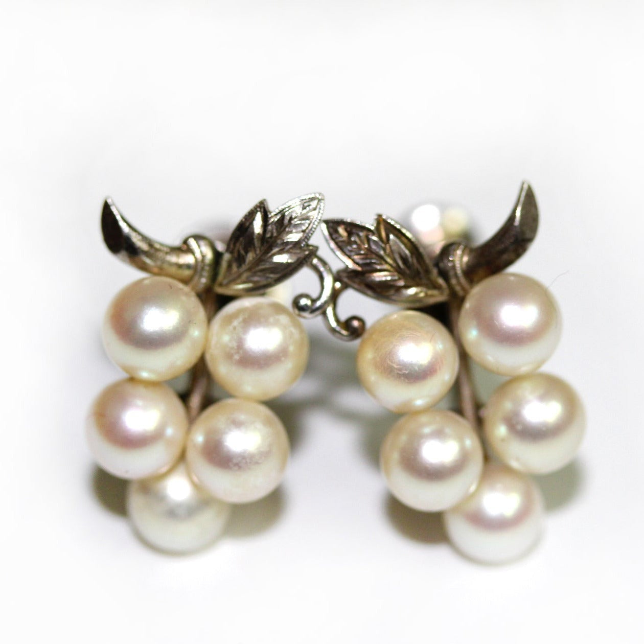 Mikimoto Cultured Pearl 18 Karat Gold Ear-Clip Earrings | Wilson's Estate  Jewelry