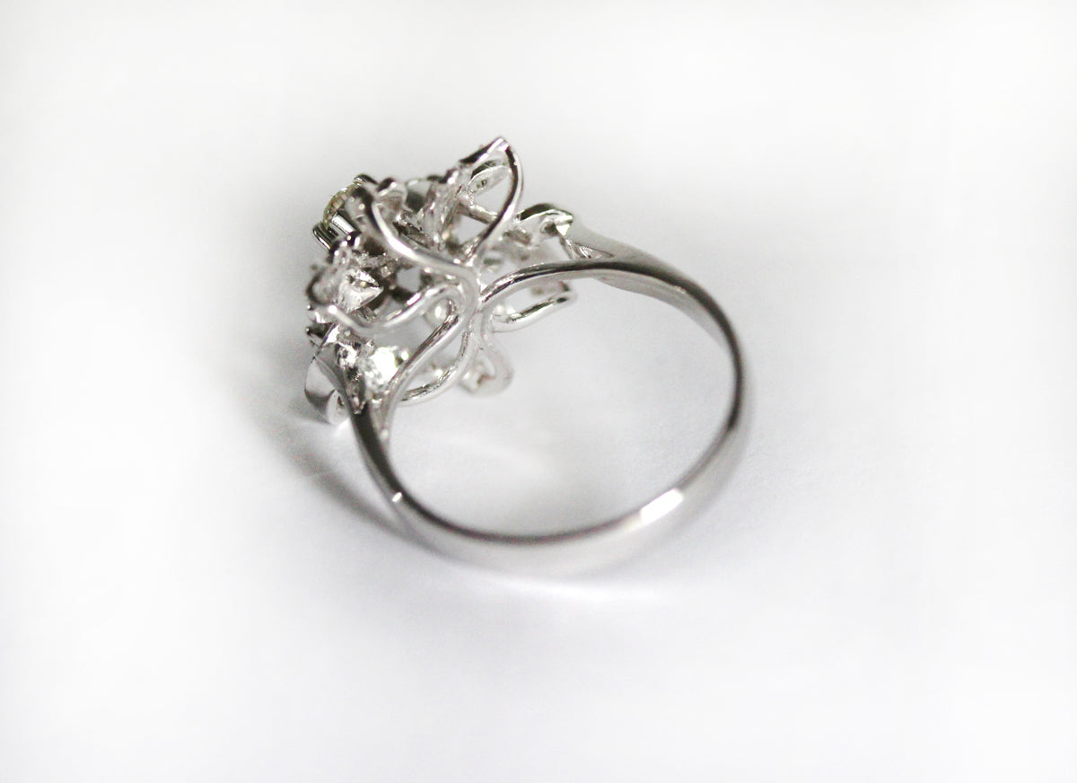 Vintage 9ct White Gold Diamond Floral Princess Ring