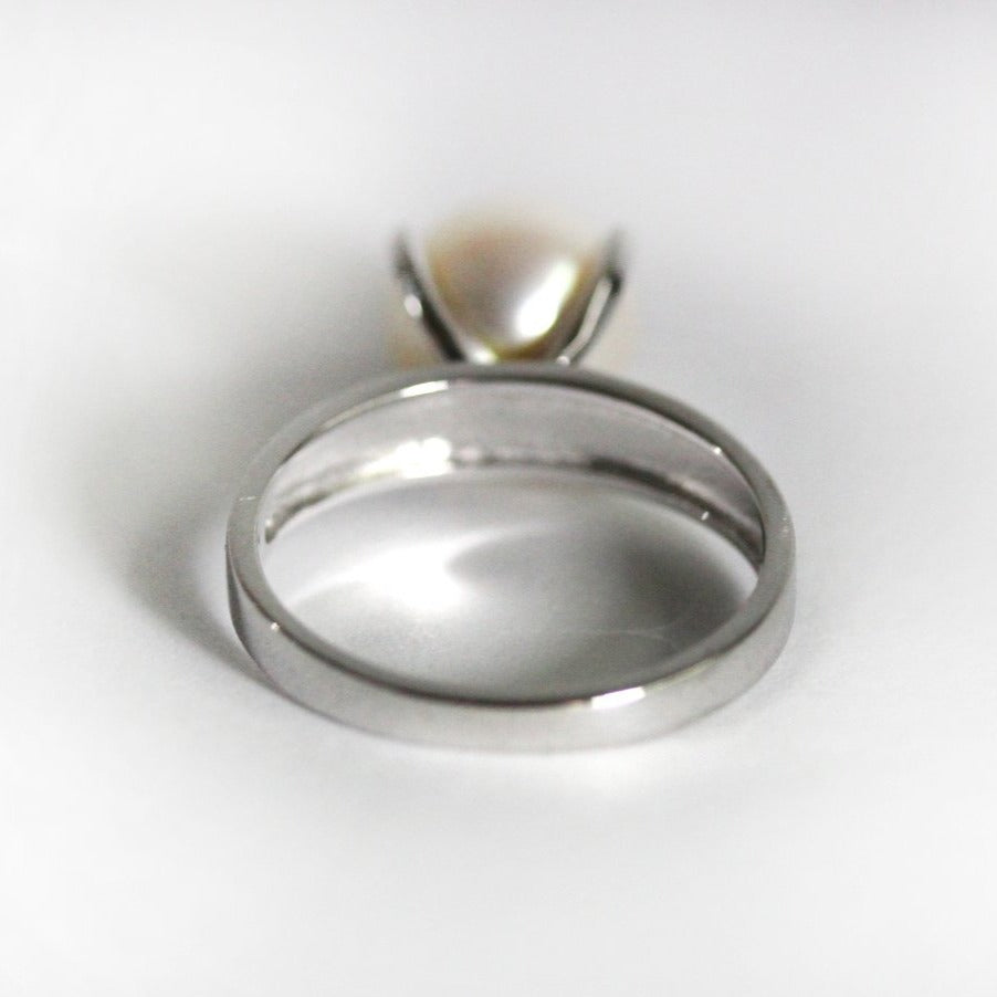 9ct White Gold Cultured Pearl Ring