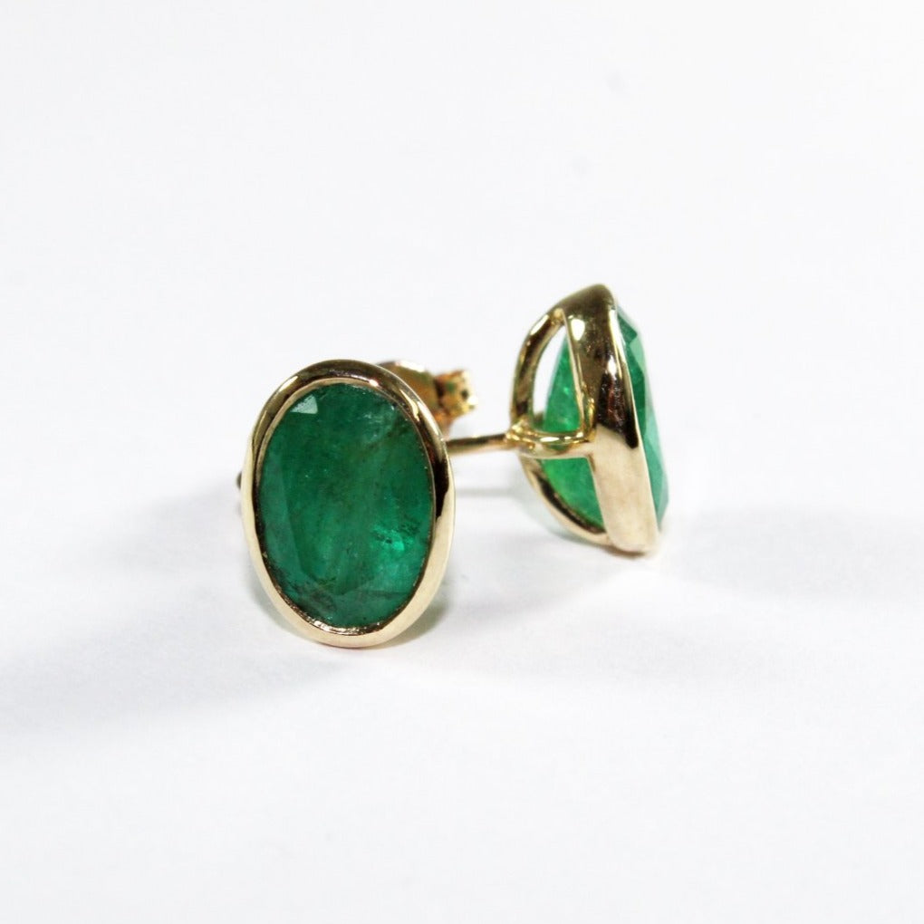 9ct Yellow Gold Emerald Stud Earrings