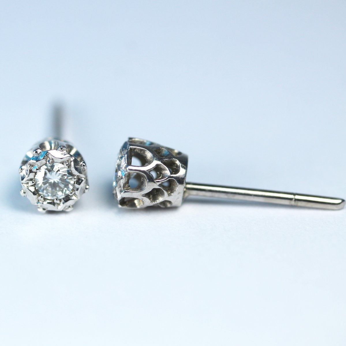 18ct White Gold Diamond Stud Earrings