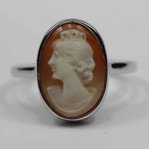 9ct White Gold Female Conch Shell Cameo Ring