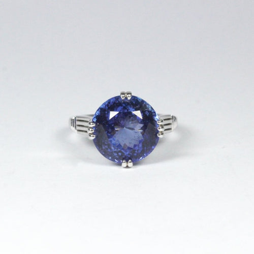 18ct White Gold 7.91ct Tanzanite Dress Ring