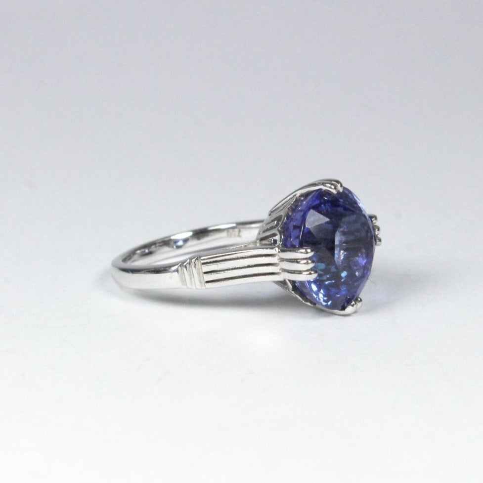 18ct White Gold 7.91ct Tanzanite Dress Ring