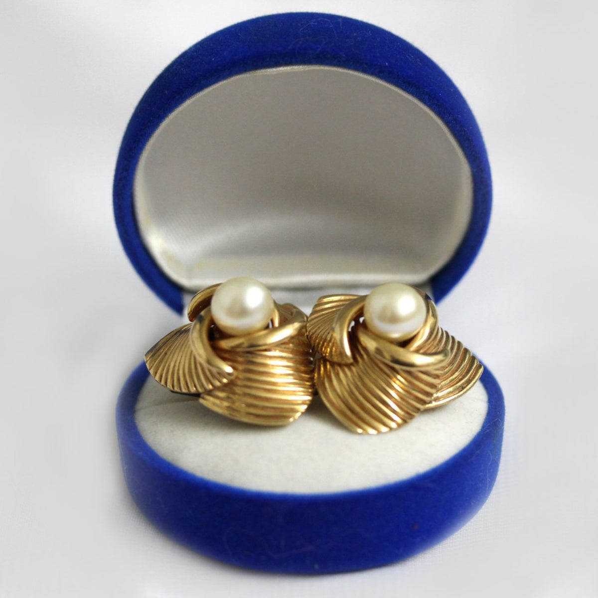 Vintage 14ct Yellow Gold Cultured Pearl Clip On Earrings