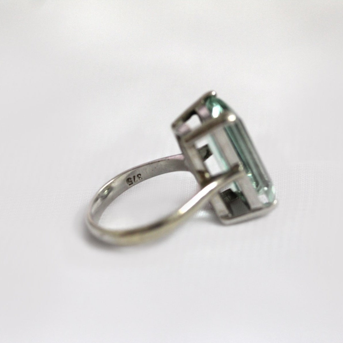 9ct White Gold Natural Aquamarine Cocktail Ring
