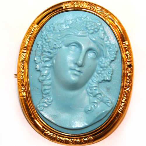 Vintage Pinchback Resin Cameo Brooch