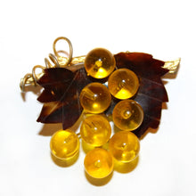 Antique 18ct Yellow Gold Erudite Honey Amber Grape Brooch