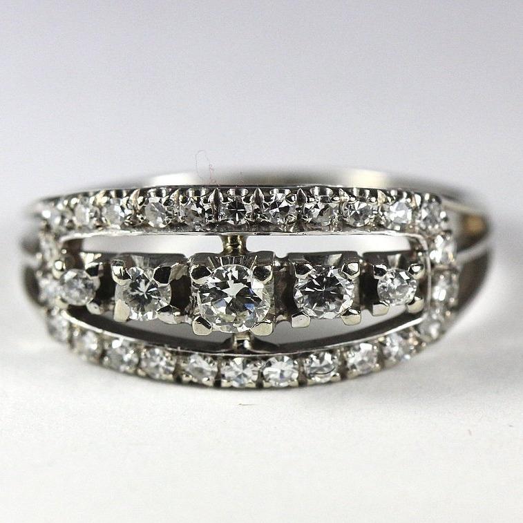 18ct White Gold Contemporary Diamond Ring