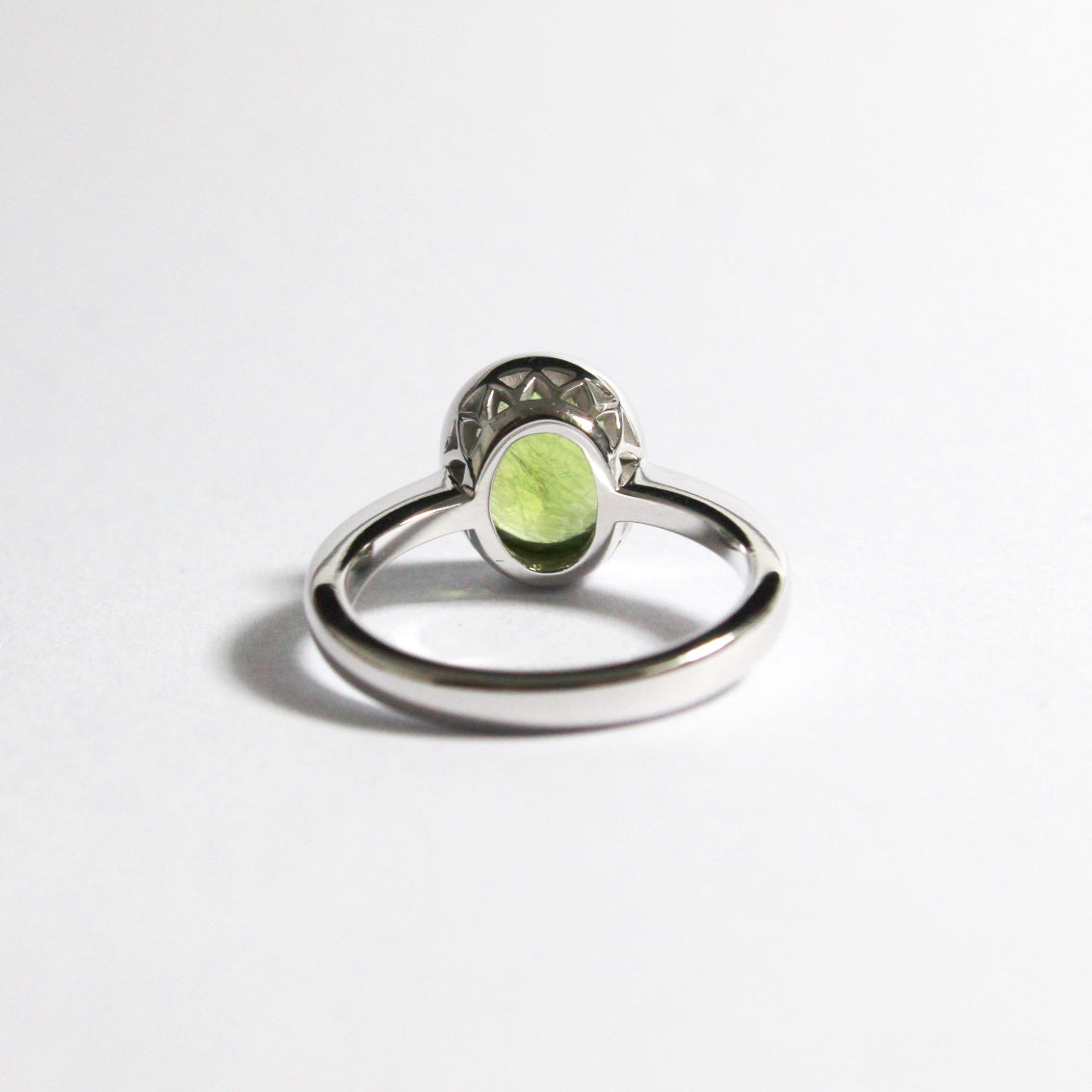 9ct White Gold 2.95ct Peridot Ring