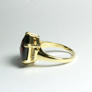 18ct Yellow Gold 10.86ct Garnet and Diamond Dress Ring