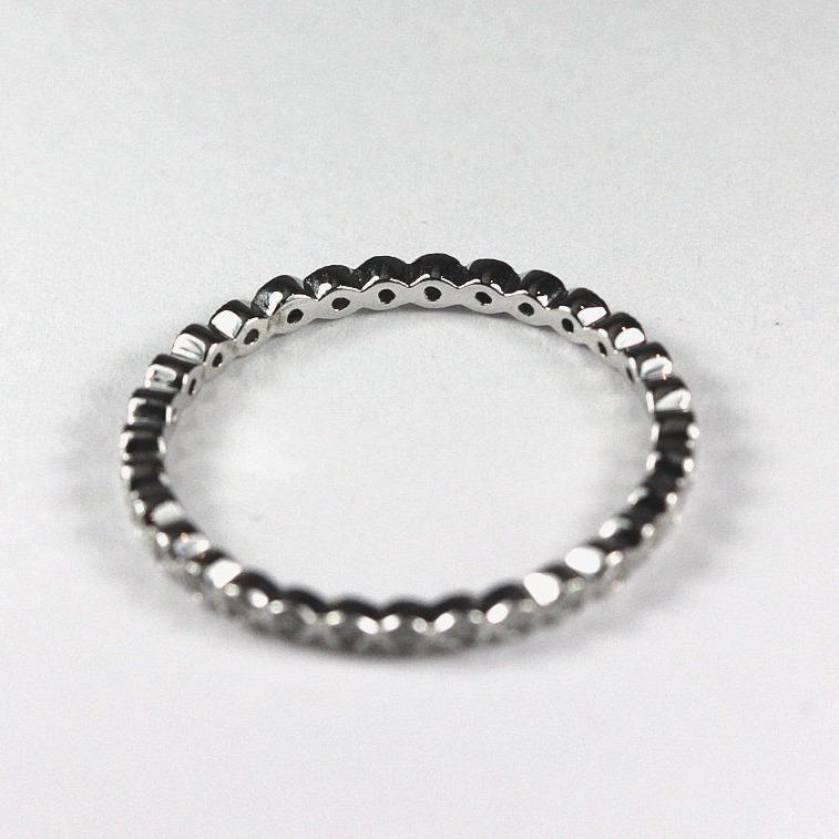 9ct White Gold Diamond Milgrain Bezel Band