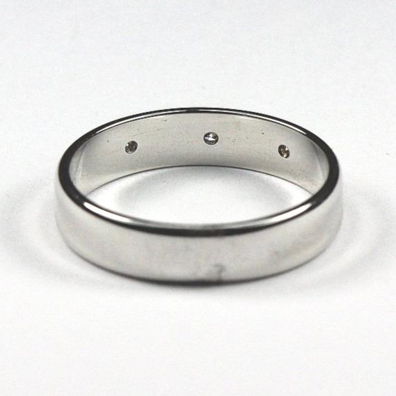 18ct White Gold Contemporary Diamond Trilogy Band