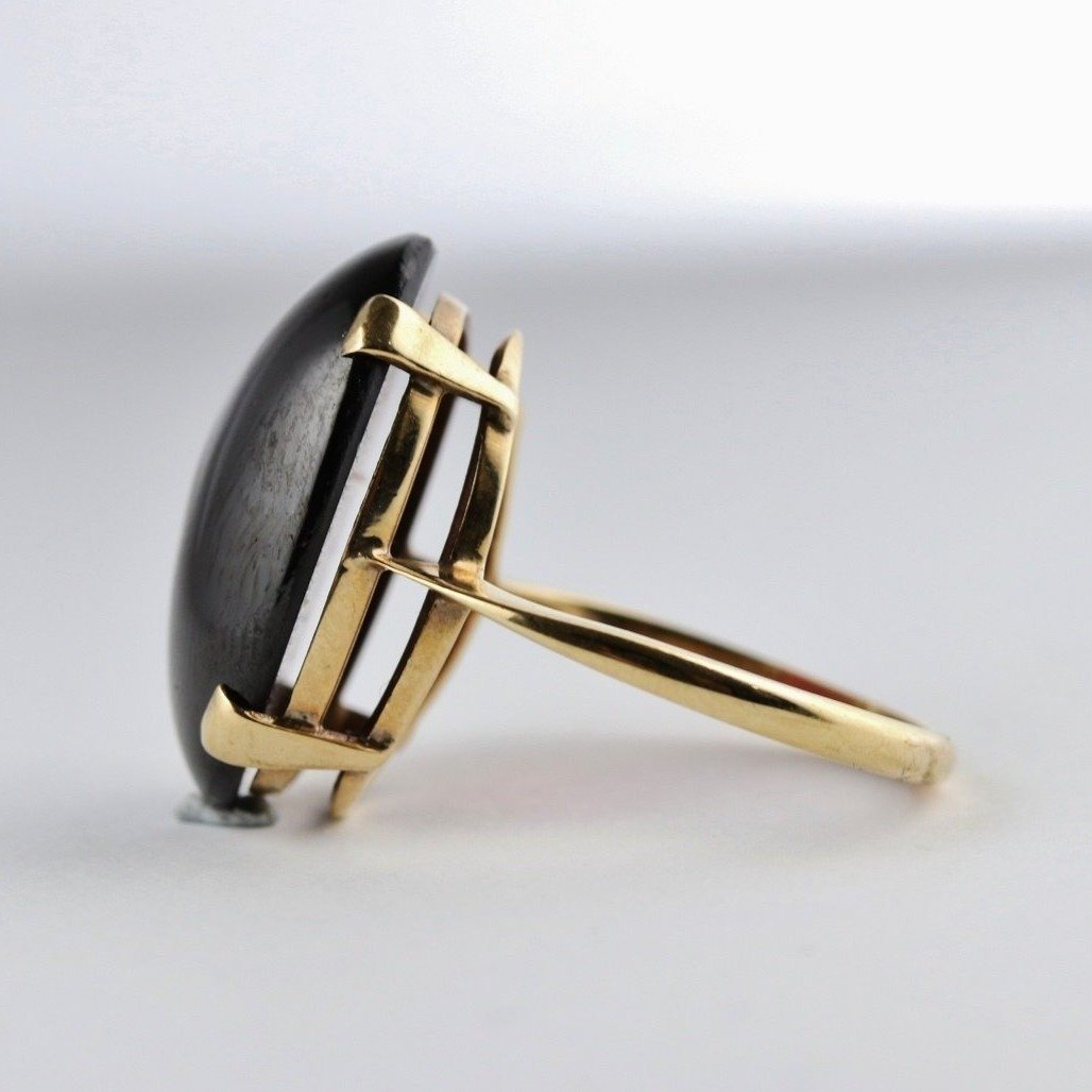 9ct Yellow Gold Cabochon Garnet Ring