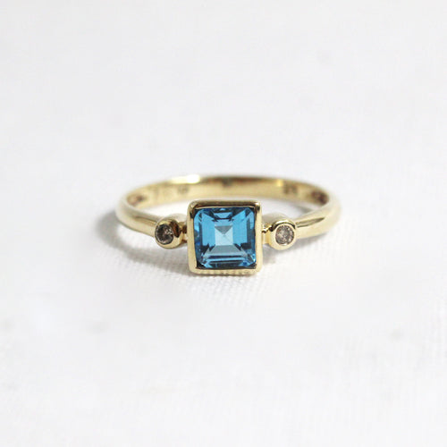 Vintage 9ct Yellow Gold Swiss Topaz and Diamond Ring