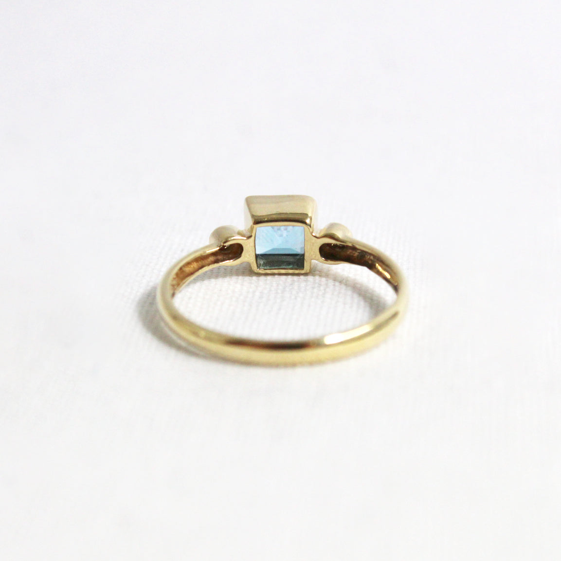 Vintage 9ct Yellow Gold Swiss Topaz and Diamond Ring