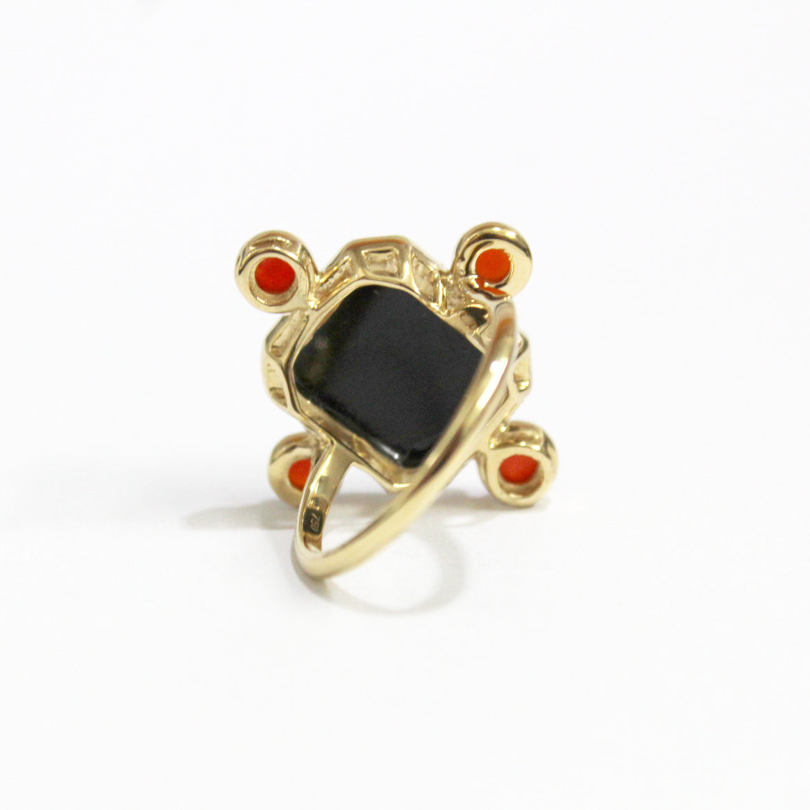 Banded Agate Cameo and Carnelian Cocktail Ring