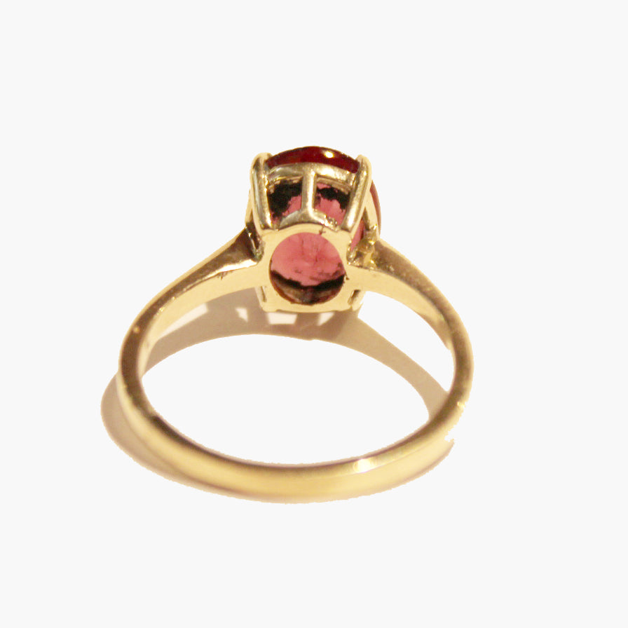 9ct Yellow Gold Garnet Ring