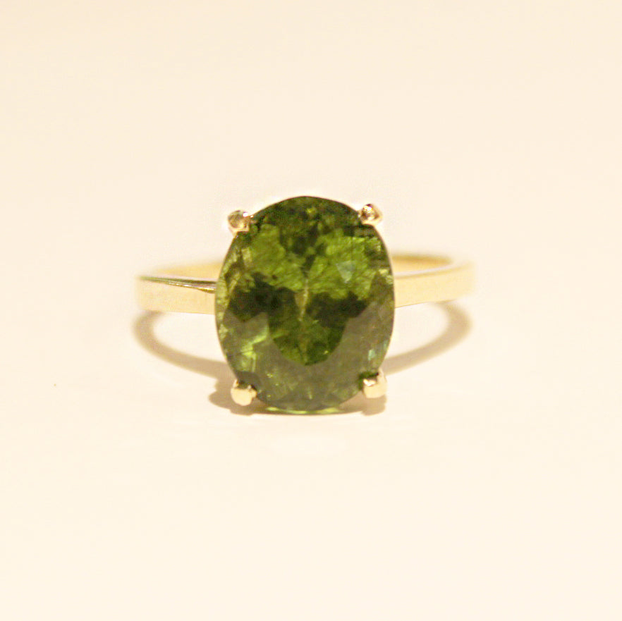 9ct Yellow Gold 2.12ct Peridot Ring