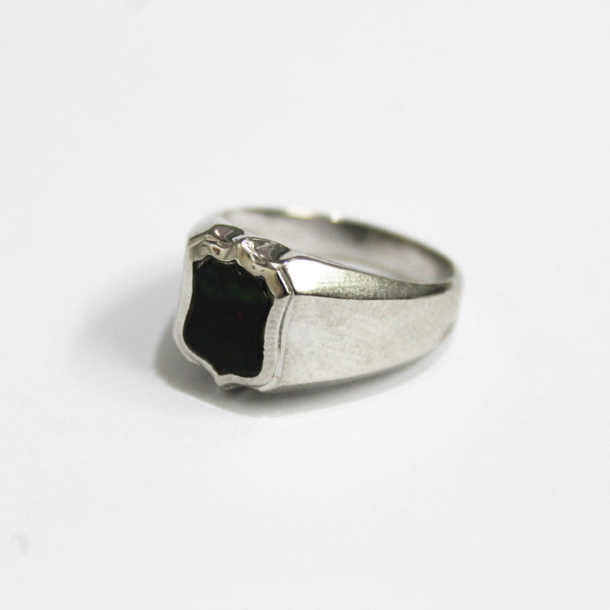 9ct White Gold Bloodstone Signet Ring
