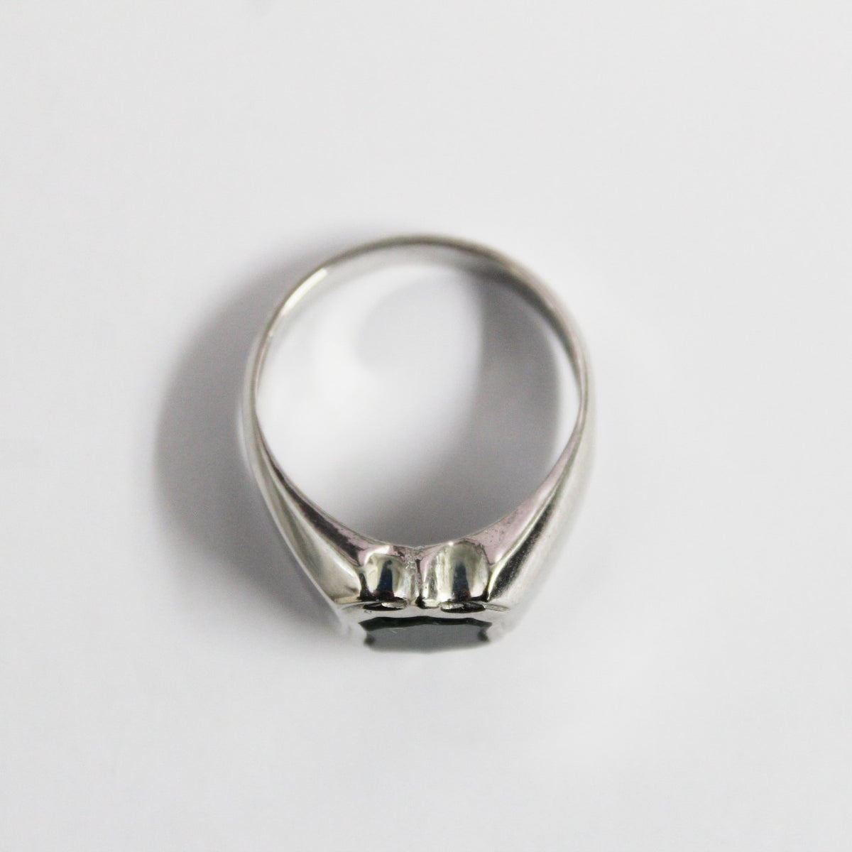 9ct White Gold Bloodstone Signet Ring
