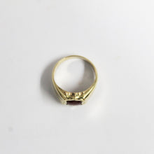 9ct Gold Carnelian Shield Signet Ring