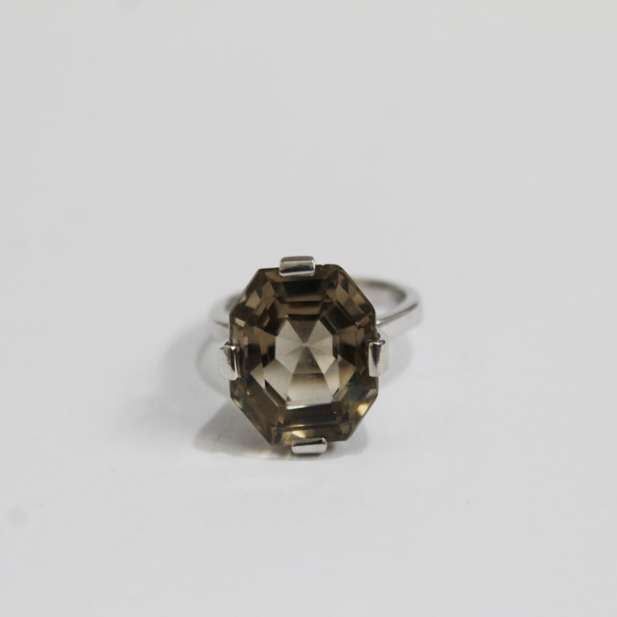 9ct White Gold Smokey Quatz Cocktail Ring