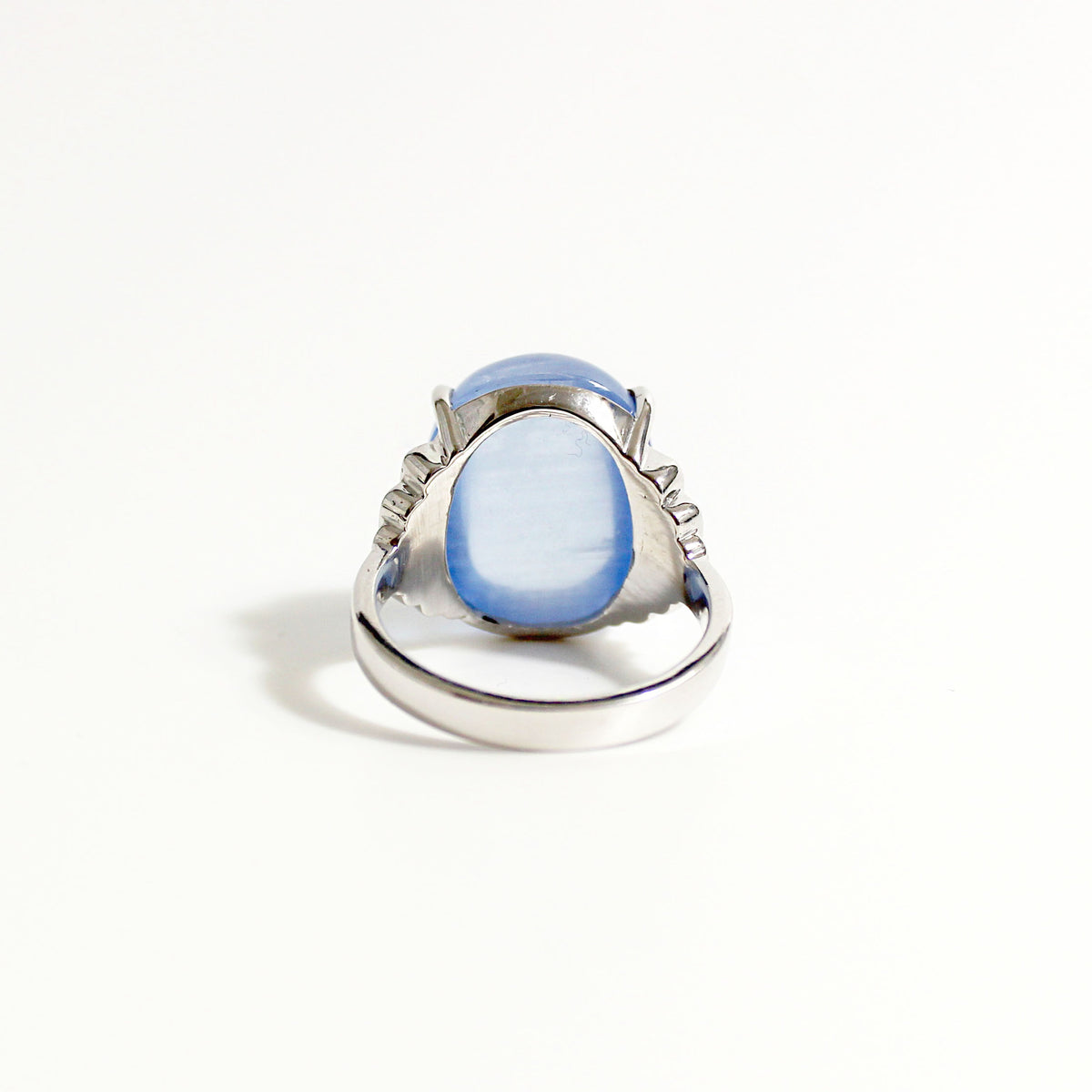 9ct White Gold Cabochon Cut Aquamarine Ring
