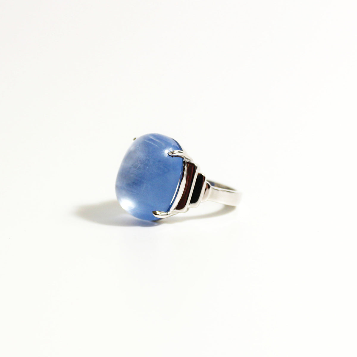 9ct White Gold Cabochon Cut Aquamarine Ring