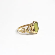 9ct Yellow Gold Yellow Agate Shield Signet Ring