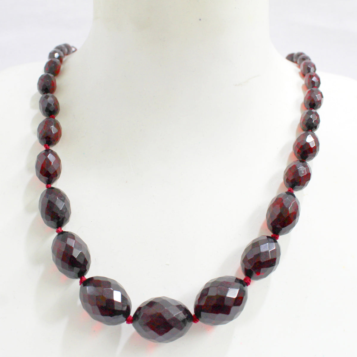 Vintage Faceted Cherry Amber Graduated Beaded Necklace