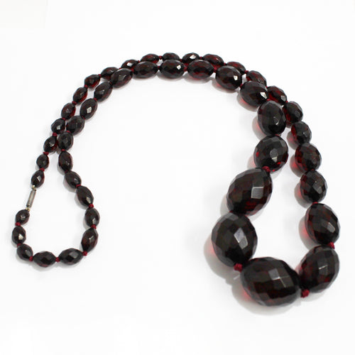 Vintage Faceted Cherry Amber Graduated Beaded Necklace