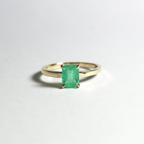 9ct Yellow Gold 1ct Emerald Ring