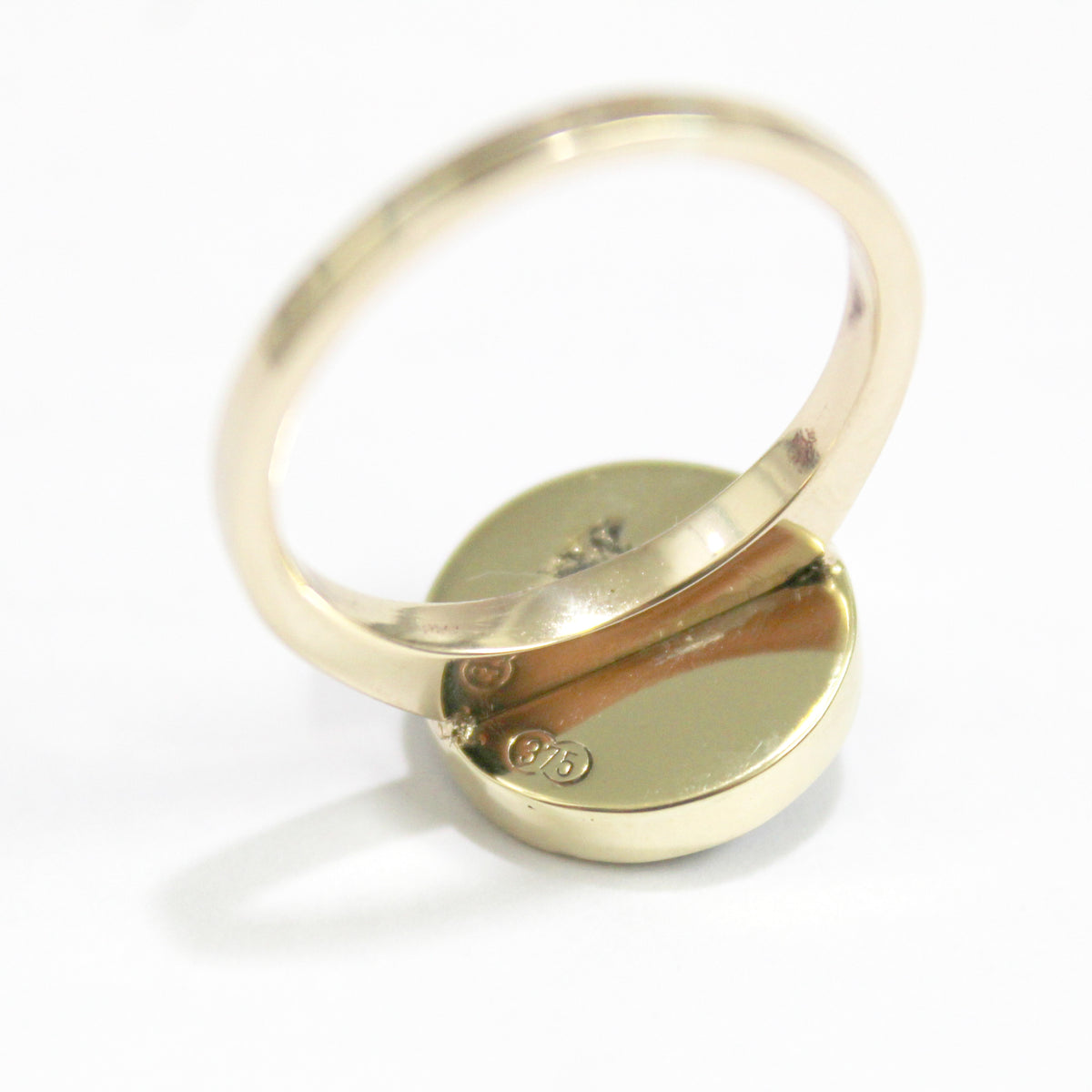 9ct Yellow Gold Black Onyx and Diamond Ring