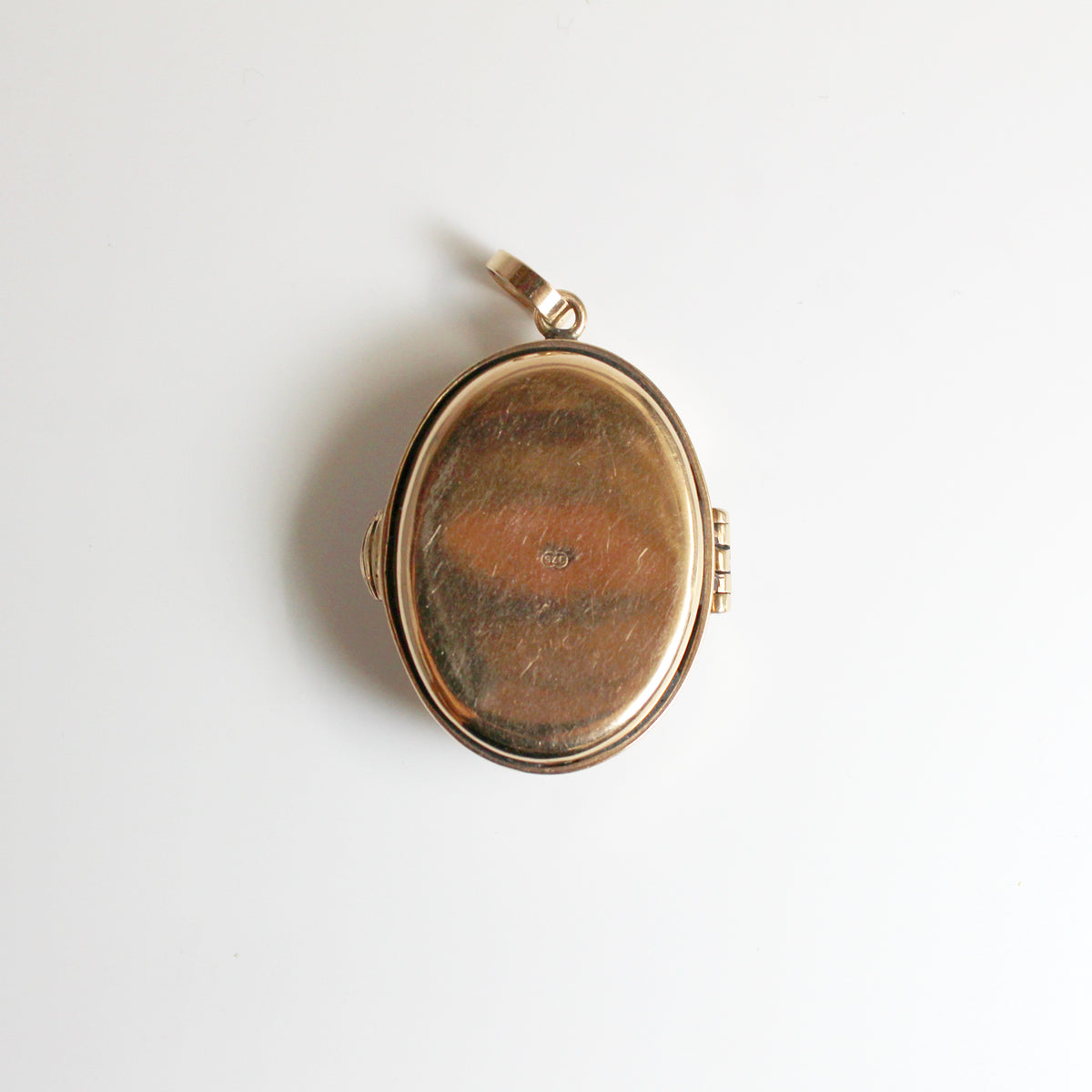Vintage 9ct Rose Gold Garnet Locket