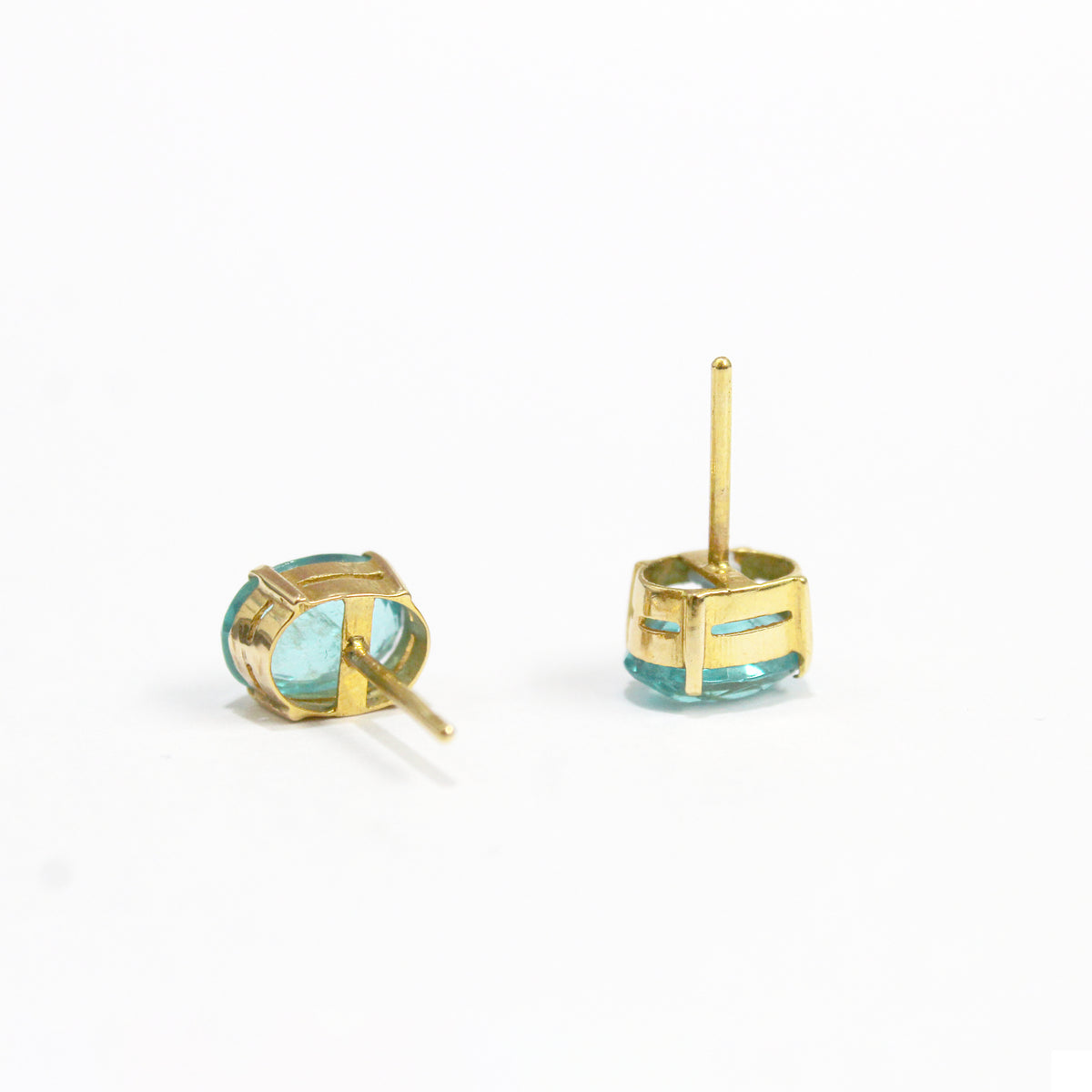 18ct Yellow Gold Blue Tourmaline Stud Earrings