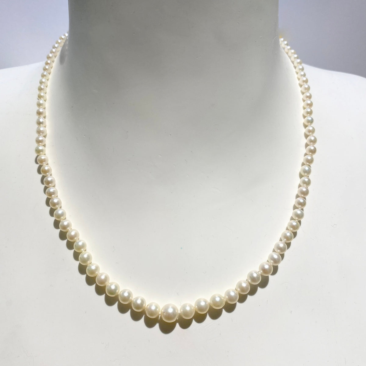 Vintage Graduated Akoya Pearl Necklace