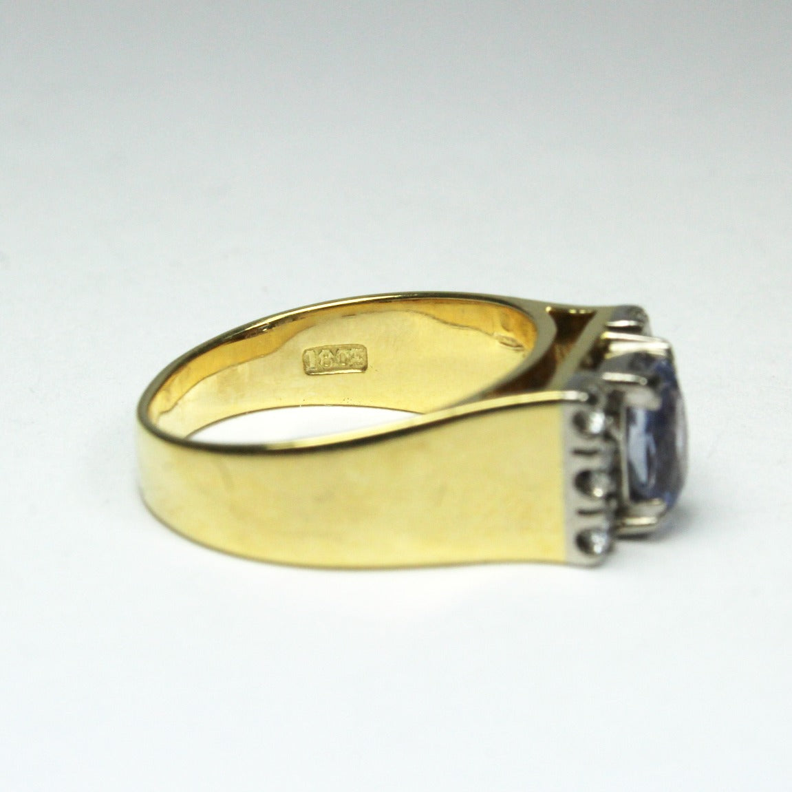 Vintage 18ct Yellow Gold Sapphire and Diamond Ring