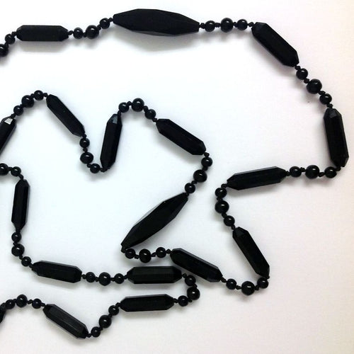 Flapper Length Onyx Necklace