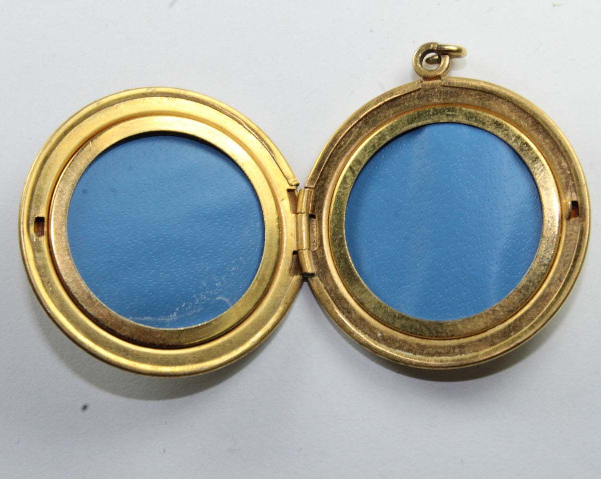Antique 18ct Yellow Gold Floral Engraved Locket