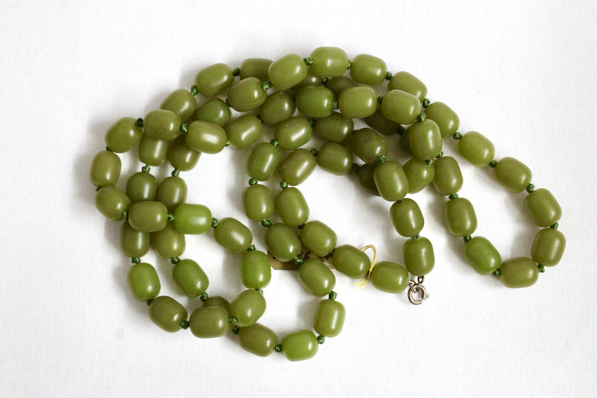 Antique Green Bakelite Beaded Necklace
