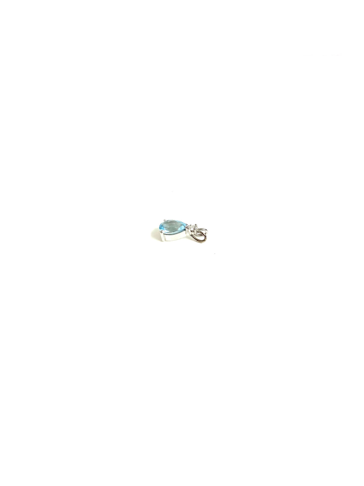 18ct Gold Diamond and Aquamarine Pendant