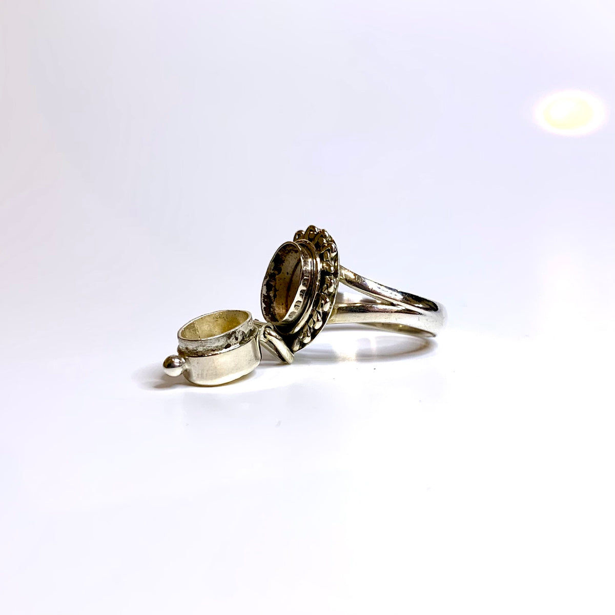Sterling Silver Oval Cut Citrine Poison Ring