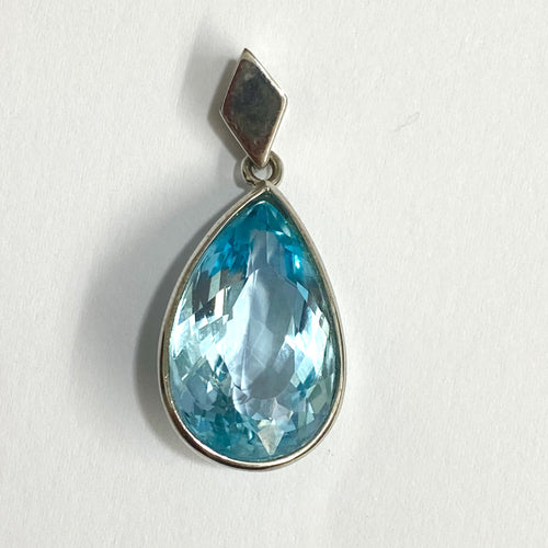 9ct White Gold 18ct Swiss Blue Topaz Pendant