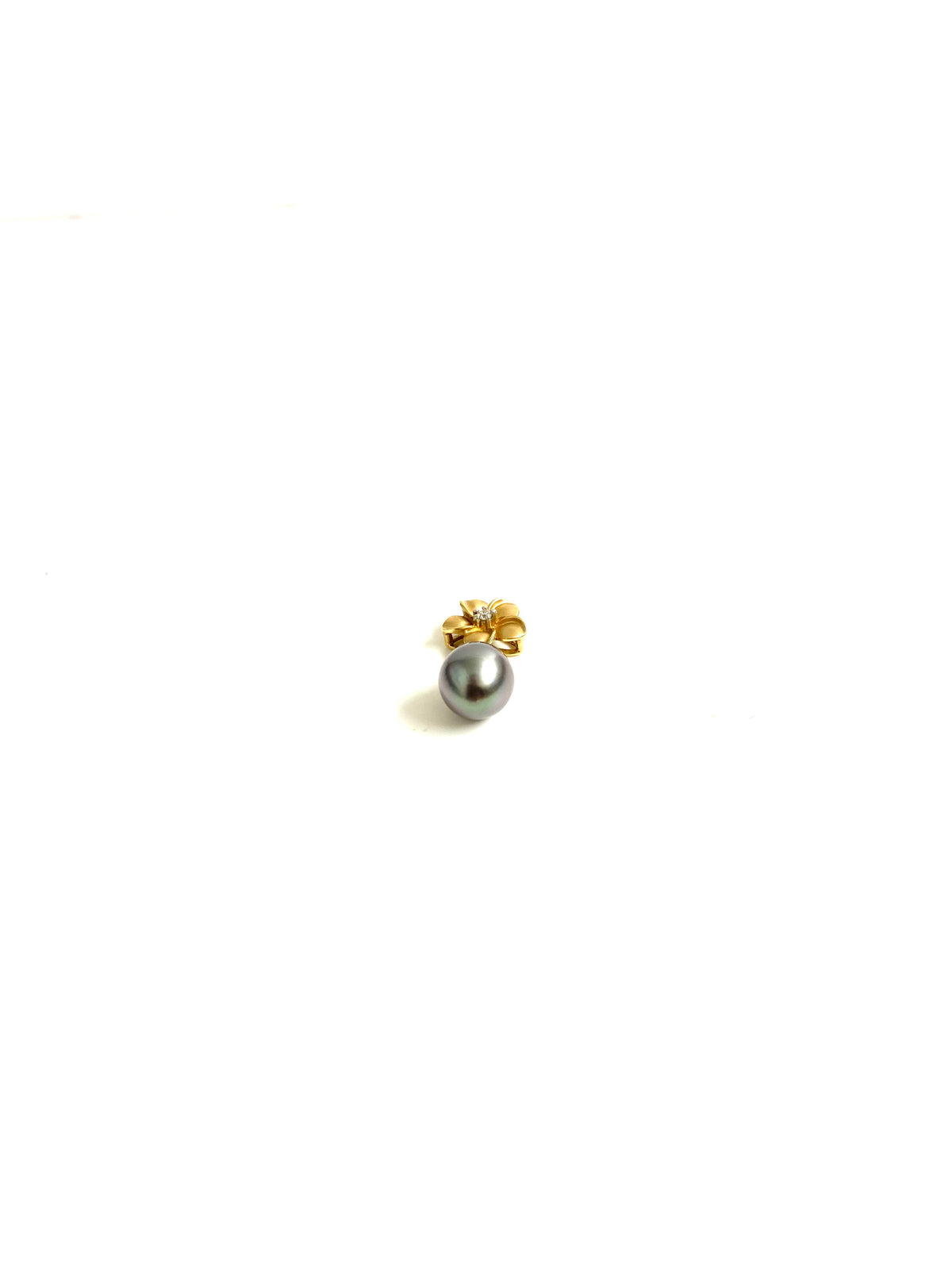 19ct Gold Diamond and Black Tahitian Pearl Pendant