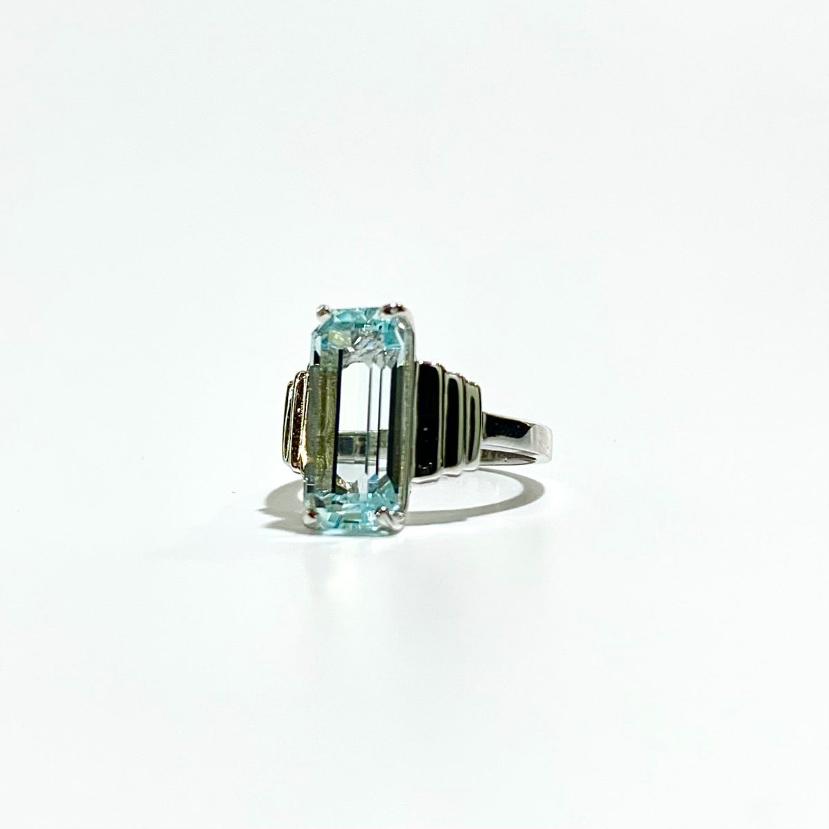 9ct White Gold Small Rectangular Cut Aquamarine Ring