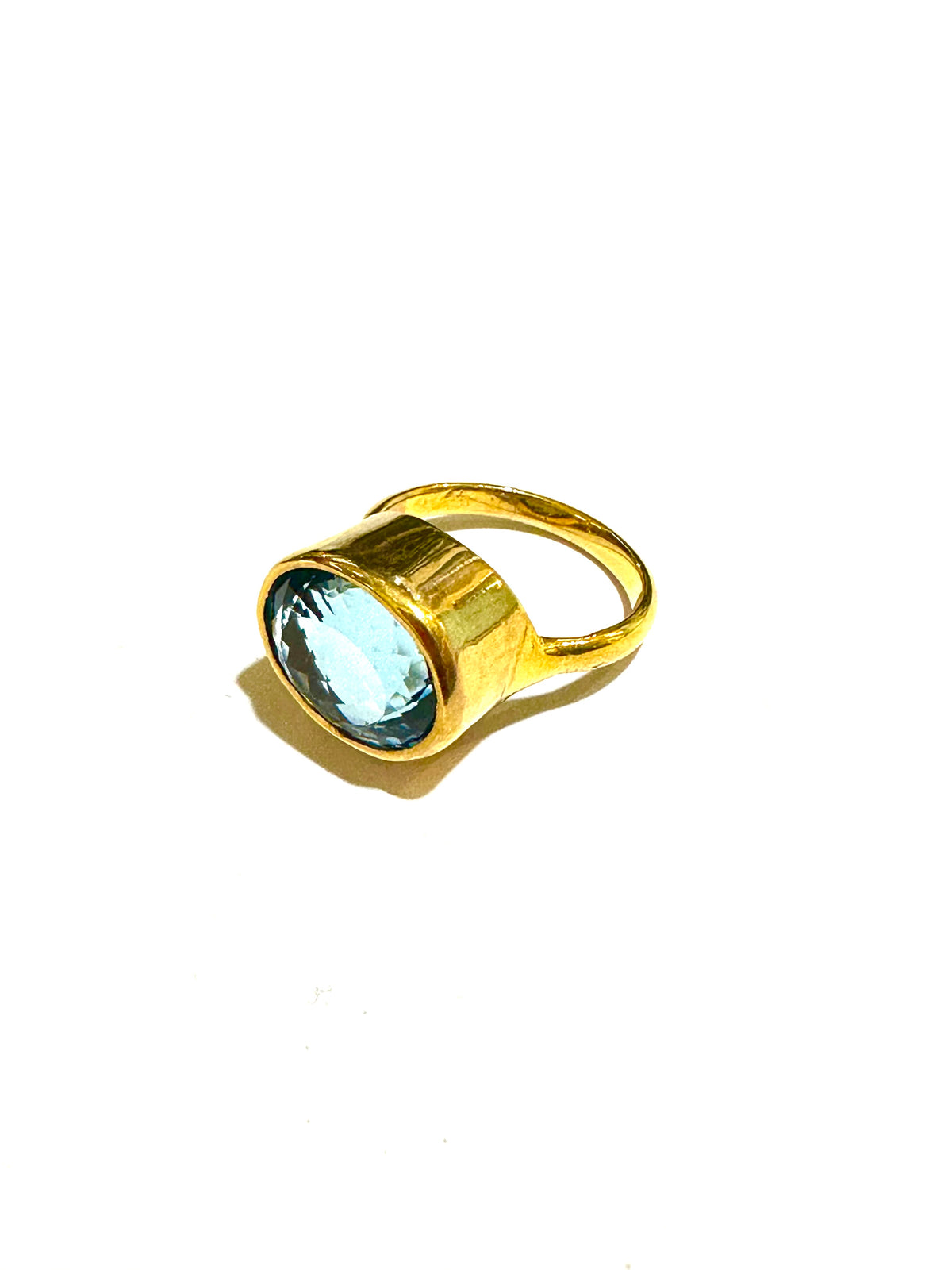 9ct Yellow Gold Blue Topaz