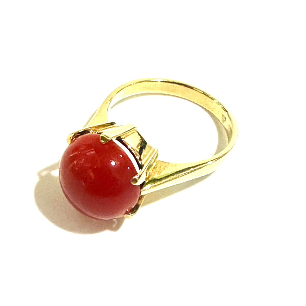 Antique Mediterranean Momo Coral Cabochon Ring